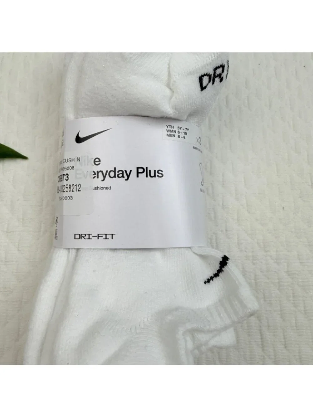 Nike Unisex Youth Dri Fit Everyday Plus Cushioned No Show Socks Mens M 6-8